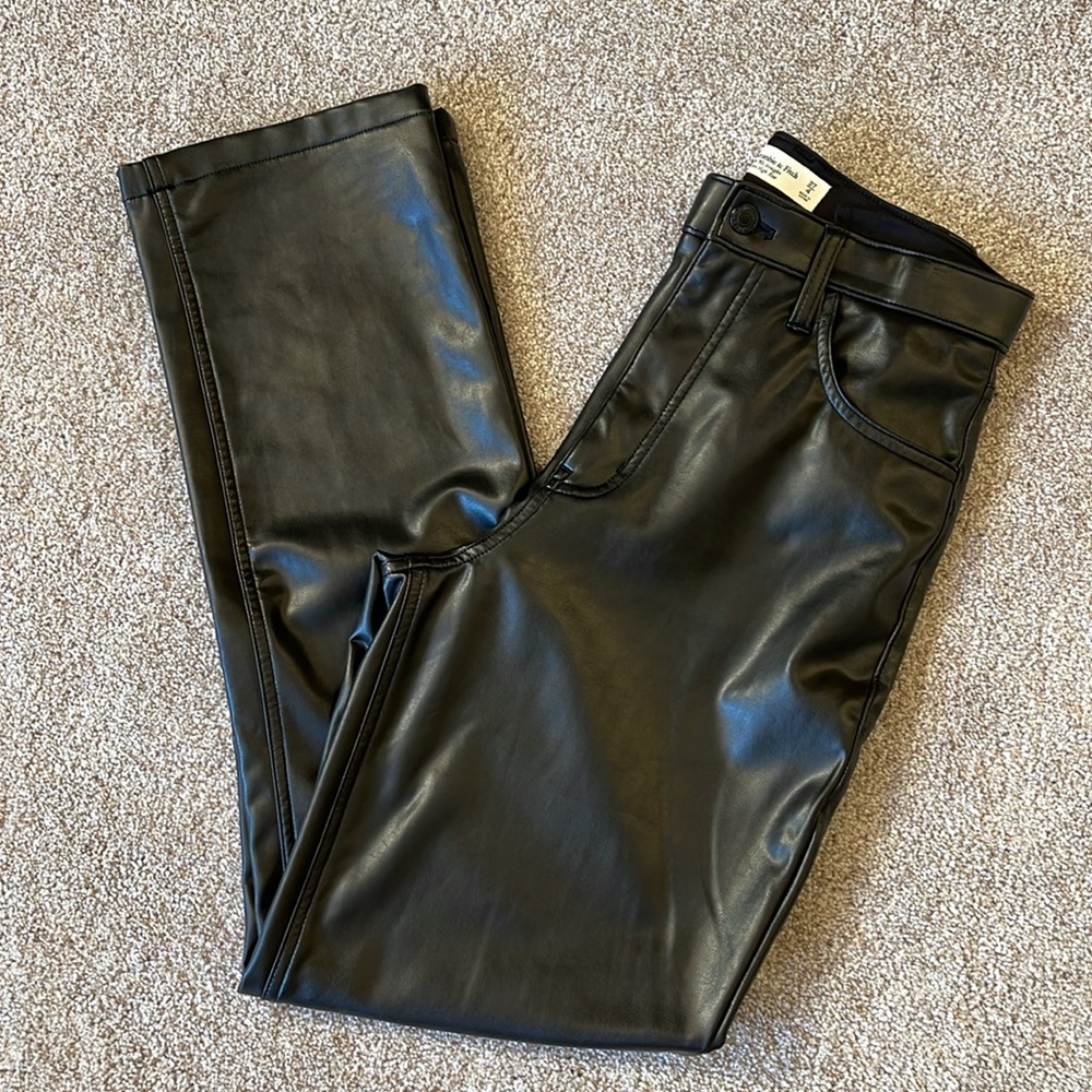 Abercrombie & Fitch 90s Curve Love Vegan Leather Pants Sz 27/4